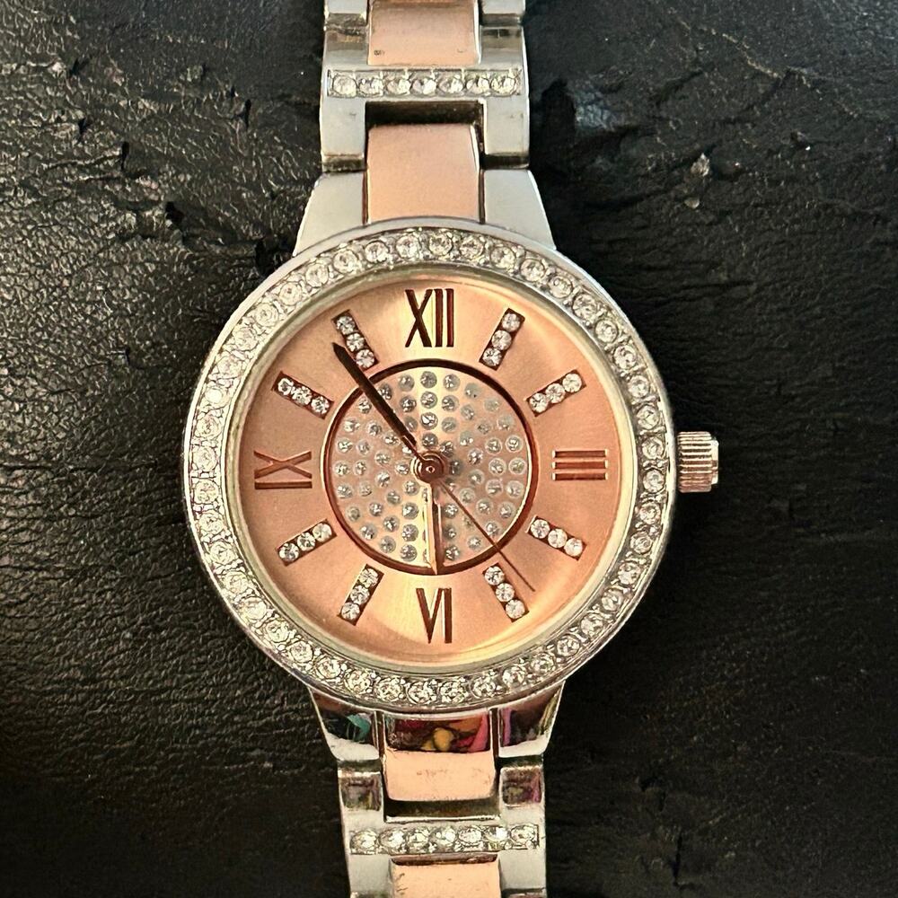 Women’s Two-tone Crystal Bezel Rose Gold Dial Watch Working New Battery